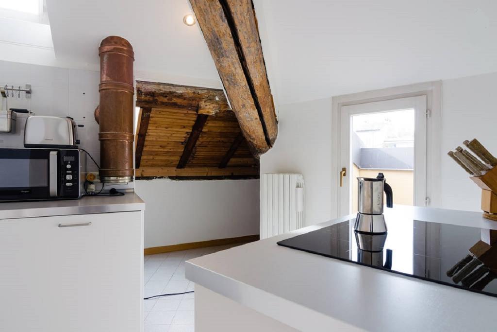 V12 Design Apartments Milan Ruang foto
